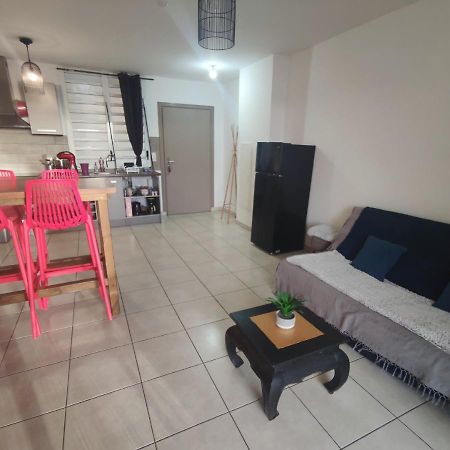 Apartament Location Saisonniere Meublee F2 St Leu Face Ocean A 1 Min Plage Saint-Leu Zewnętrze zdjęcie