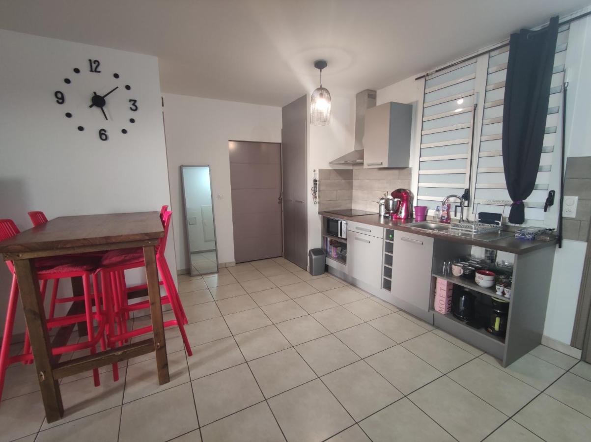 Apartament Location Saisonniere Meublee F2 St Leu Face Ocean A 1 Min Plage Saint-Leu Zewnętrze zdjęcie