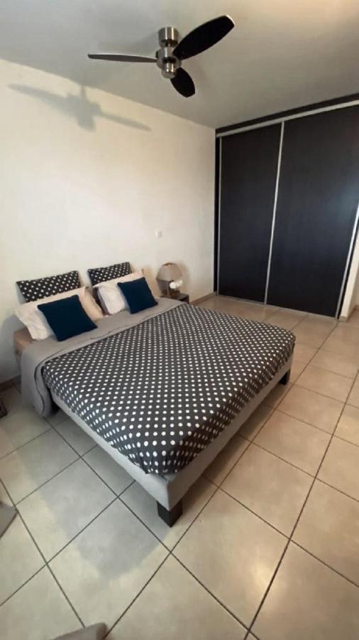 Apartament Location Saisonniere Meublee F2 St Leu Face Ocean A 1 Min Plage Saint-Leu Zewnętrze zdjęcie
