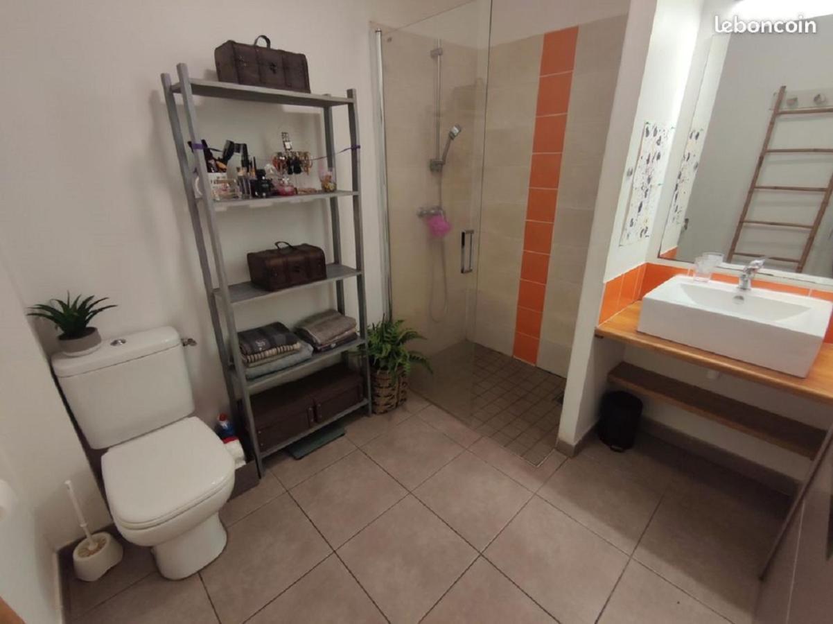 Apartament Location Saisonniere Meublee F2 St Leu Face Ocean A 1 Min Plage Saint-Leu Zewnętrze zdjęcie